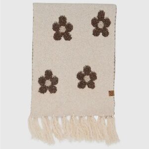 Daisy Pattern Scarf ~ Beige